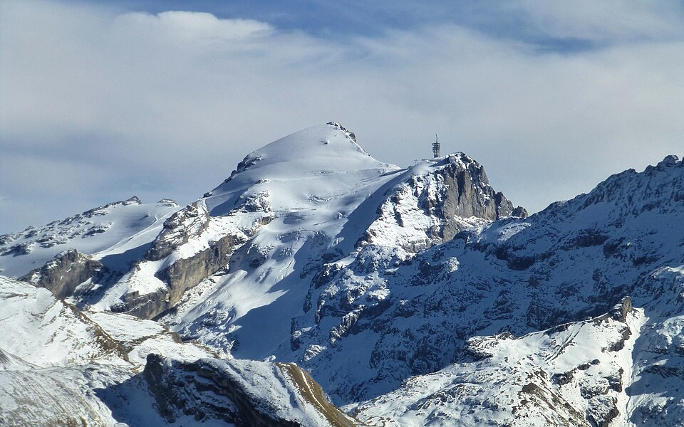 铁力士雪山